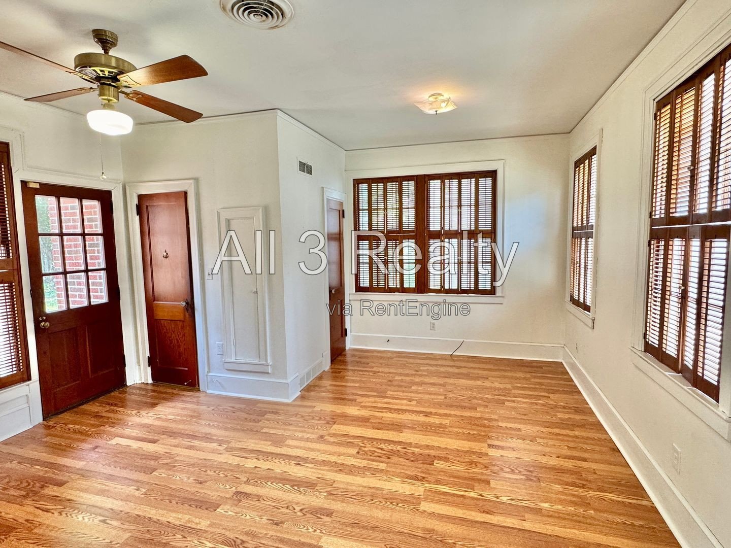 Curb appeal and more with this 3 Bedroom 2 bath property image