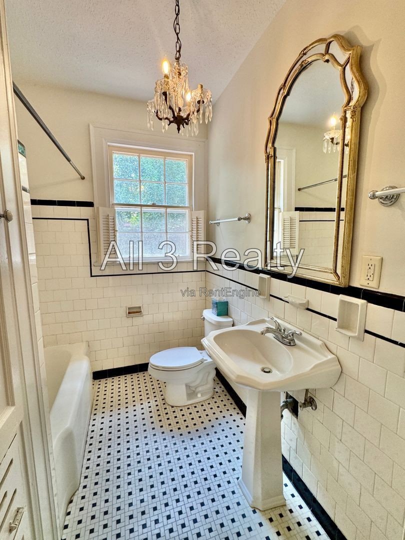 Curb appeal and more with this 3 Bedroom 2 bath property image