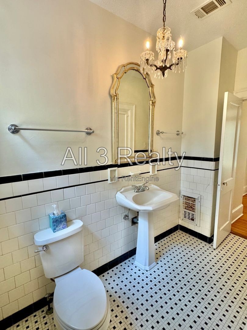 Curb appeal and more with this 3 Bedroom 2 bath property image