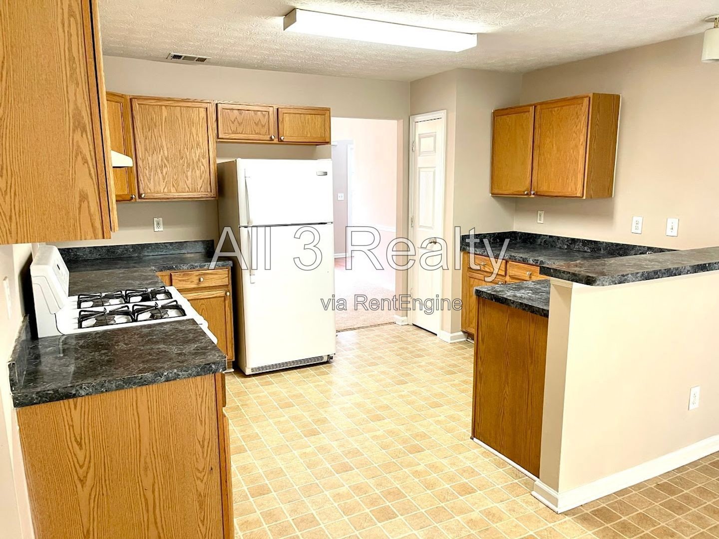 Welcome to this spacious 4 bedroom, 2.5 bathroom home located in Lithonia, GA. property image