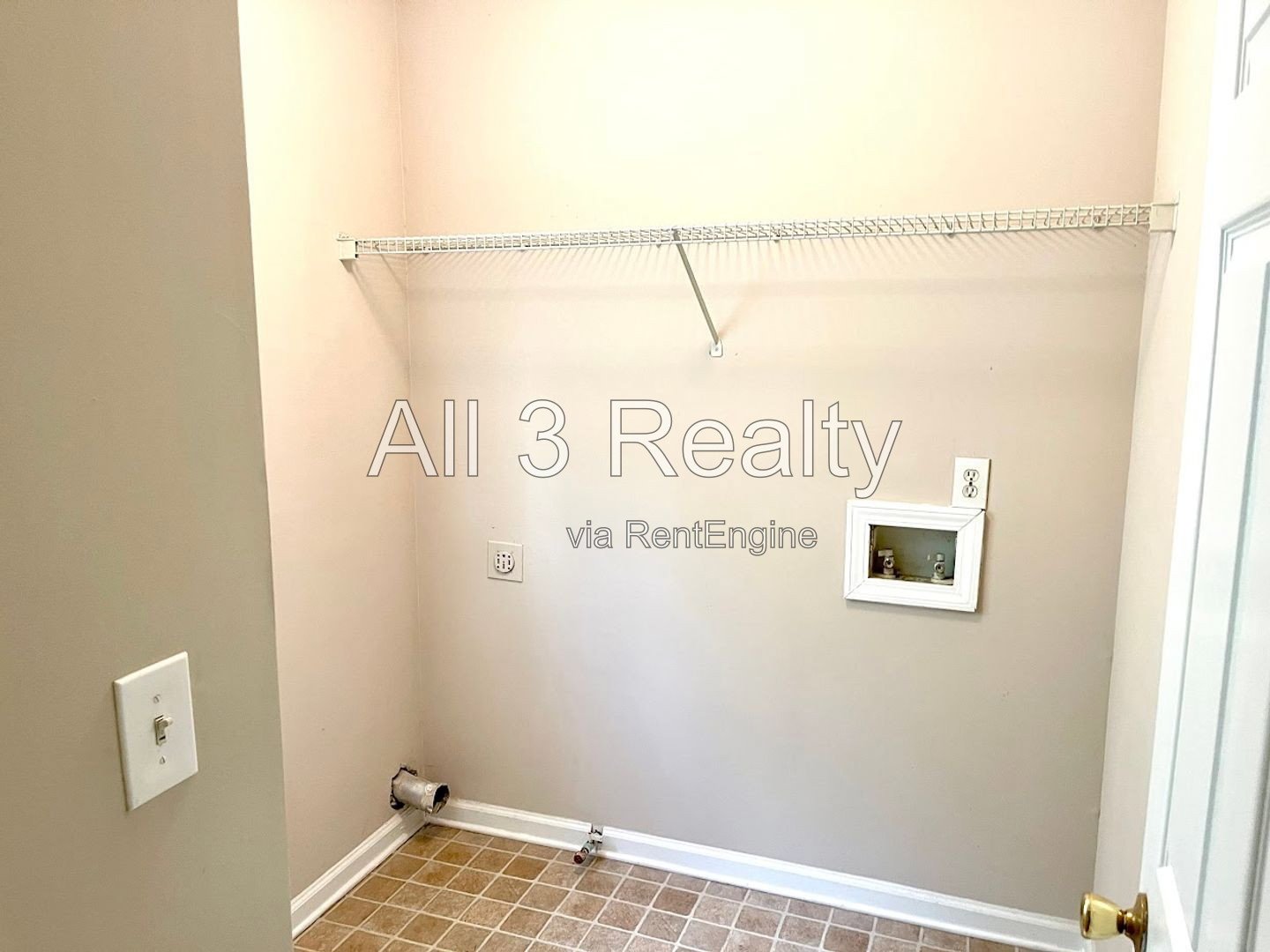 Welcome to this spacious 4 bedroom, 2.5 bathroom home located in Lithonia, GA. property image
