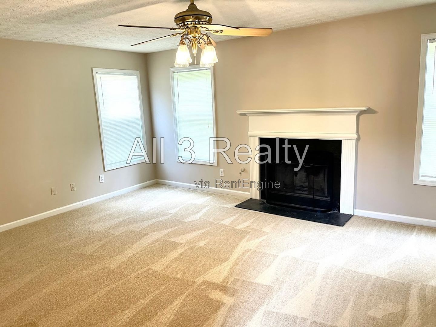 Welcome to this spacious 4 bedroom, 2.5 bathroom home located in Lithonia, GA. property image