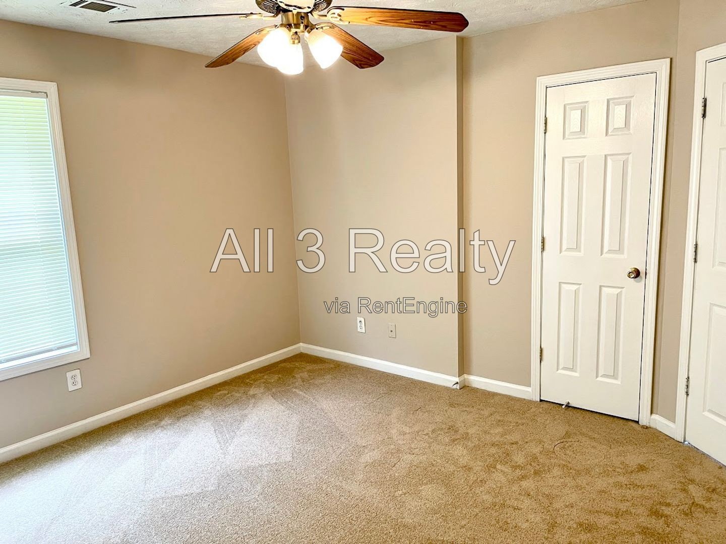 Welcome to this spacious 4 bedroom, 2.5 bathroom home located in Lithonia, GA. property image