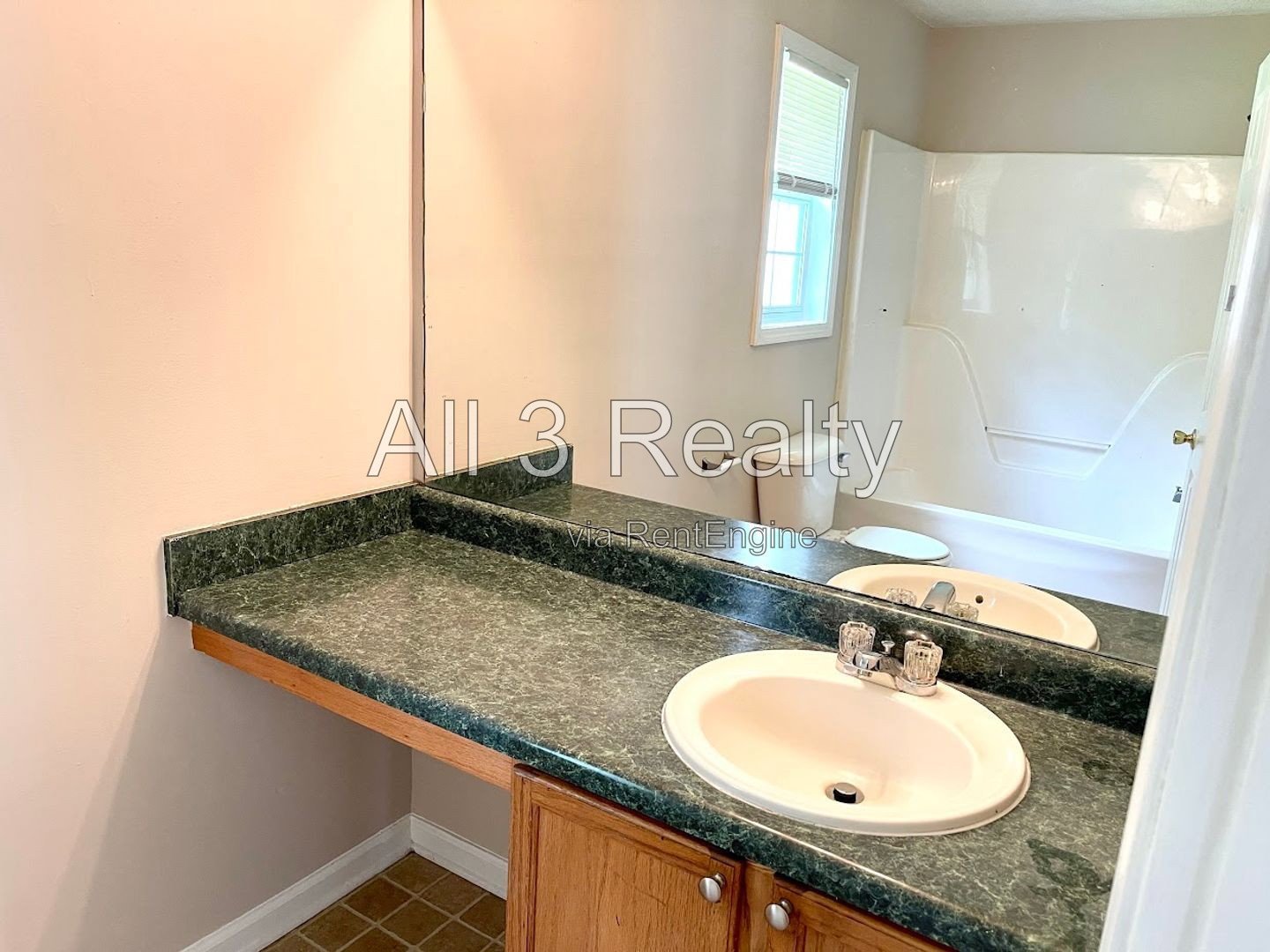 Welcome to this spacious 4 bedroom, 2.5 bathroom home located in Lithonia, GA. property image