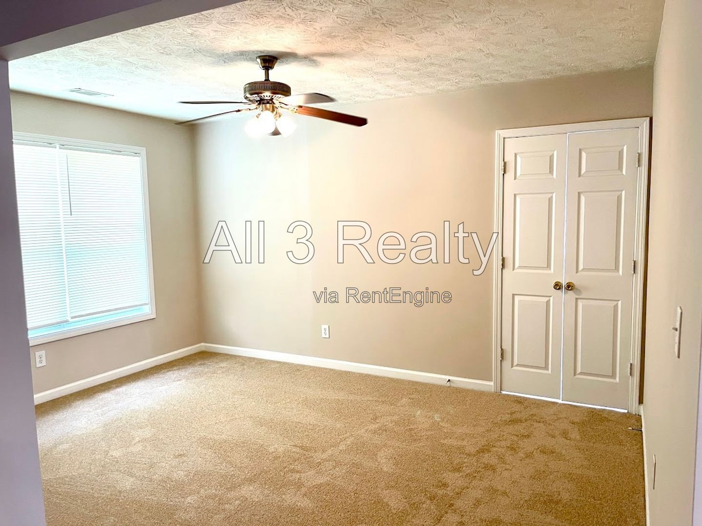 Welcome to this spacious 4 bedroom, 2.5 bathroom home located in Lithonia, GA. property image
