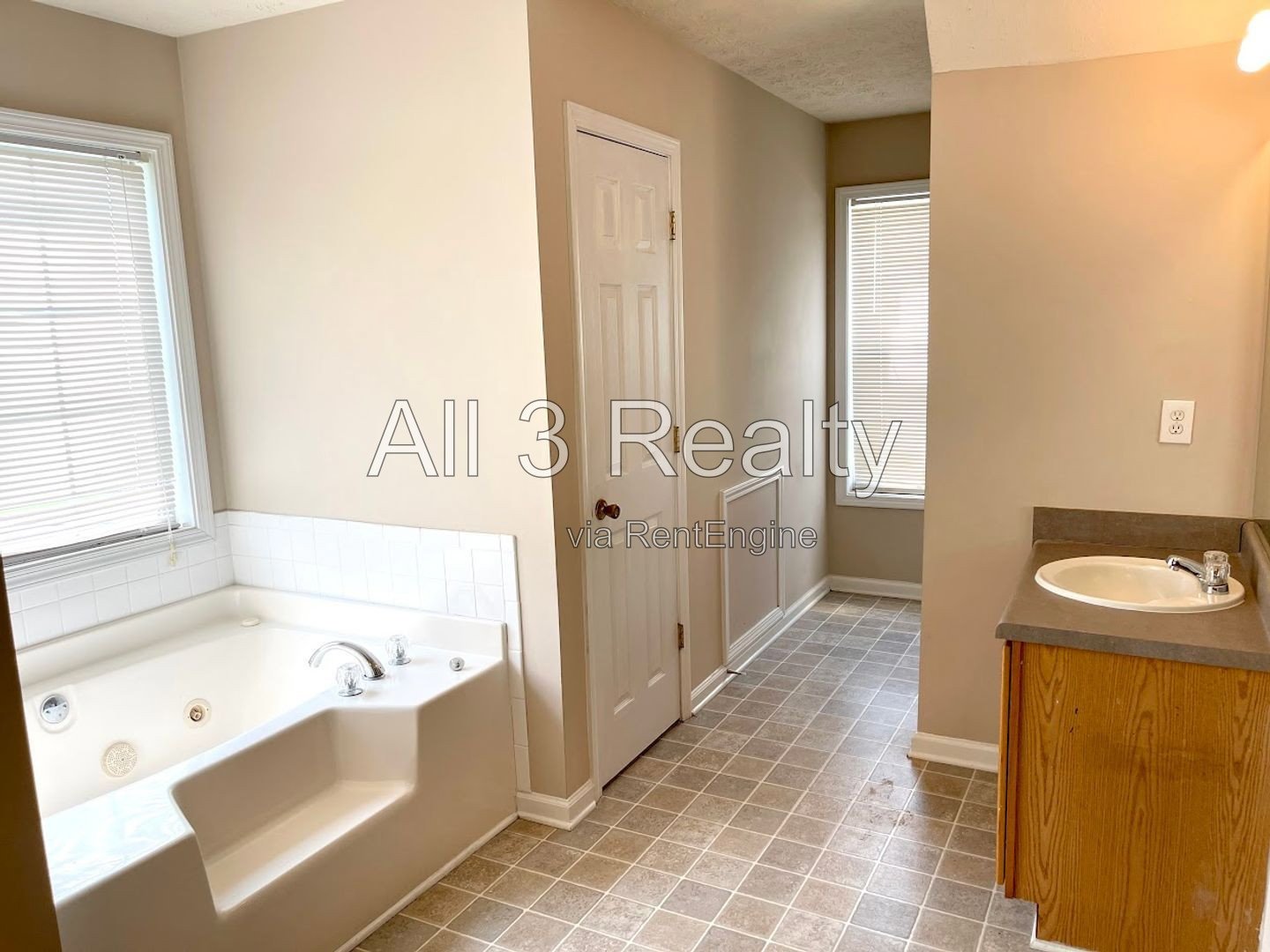 Welcome to this spacious 4 bedroom, 2.5 bathroom home located in Lithonia, GA. property image