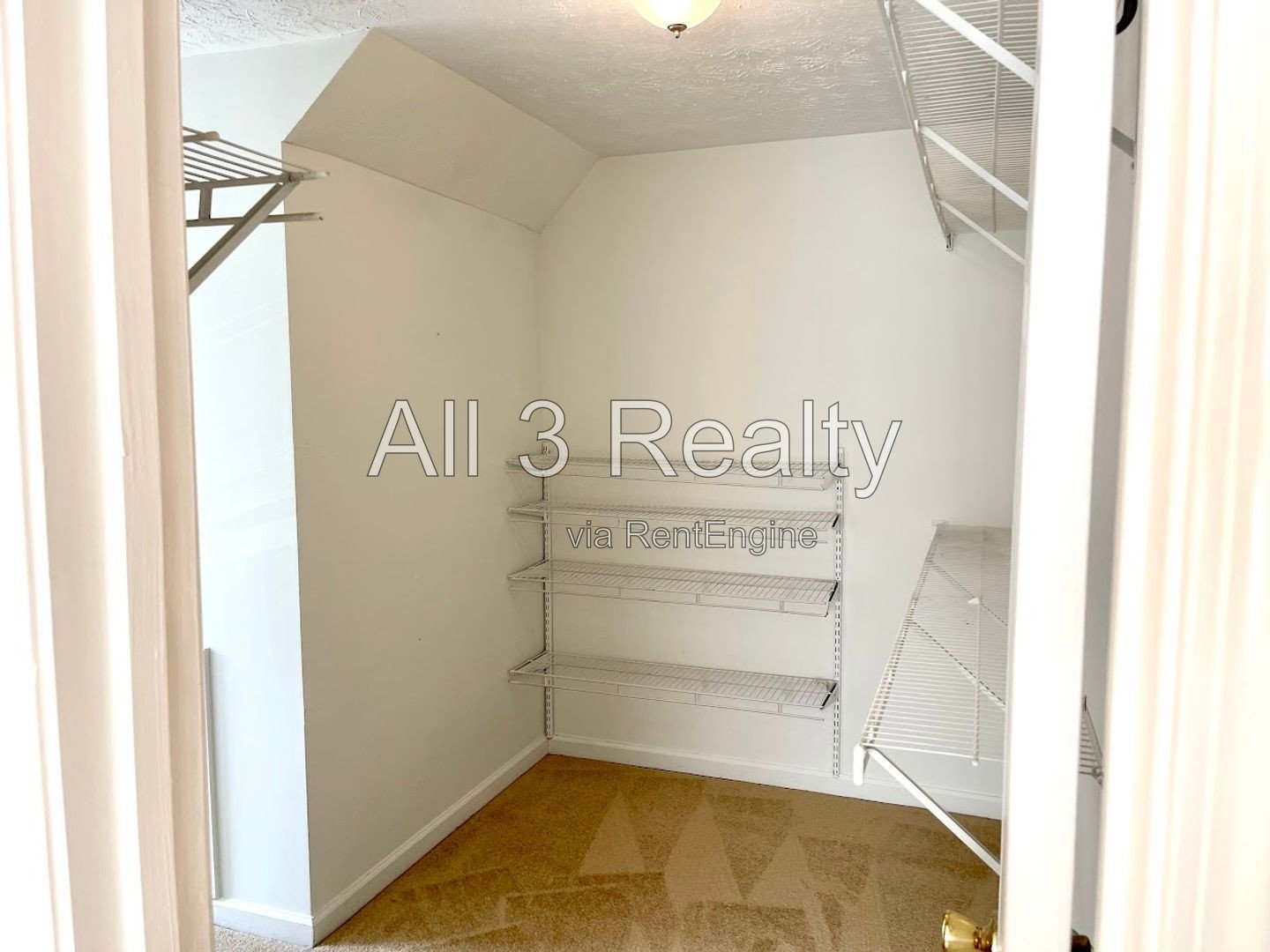 Welcome to this spacious 4 bedroom, 2.5 bathroom home located in Lithonia, GA. property image
