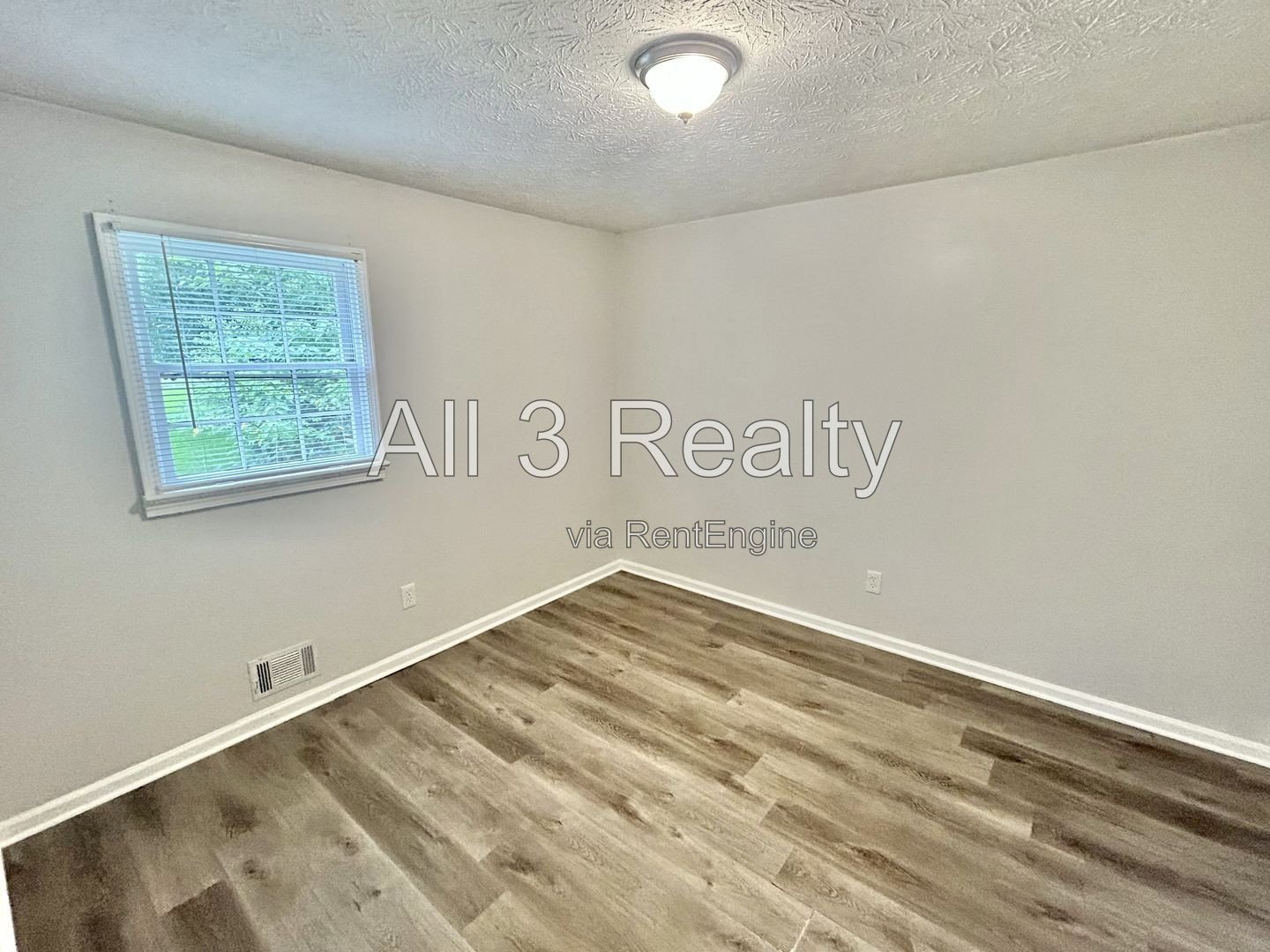 Recently renovated 2-bedroom, 1-bath home in McDonough, GA, offering an updated interior and practical layout. property image
