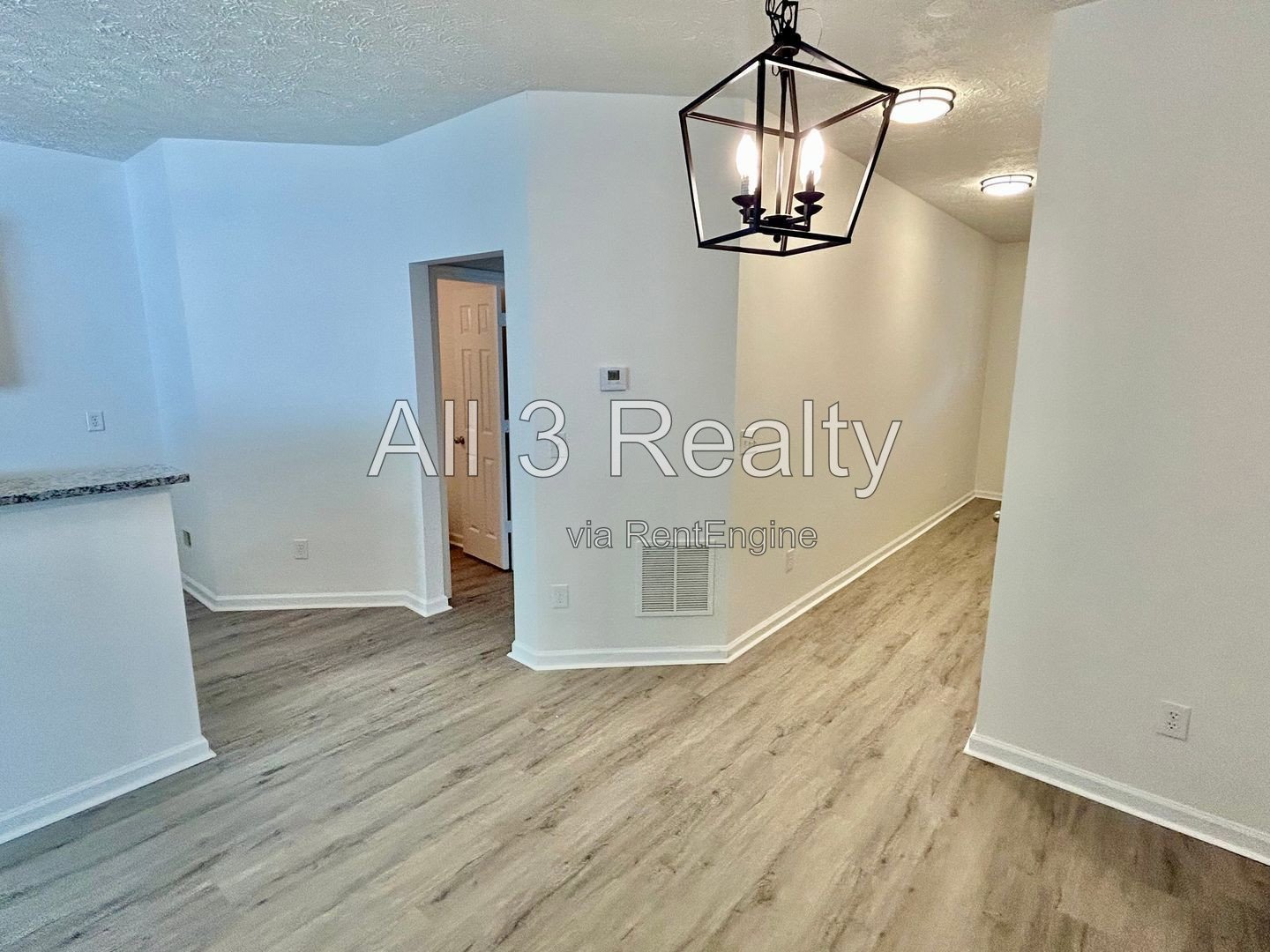 Great Location, Beautiful Townhome, 3-bedroom, 2.5-bath townhome in Flowery Branch, GA property image