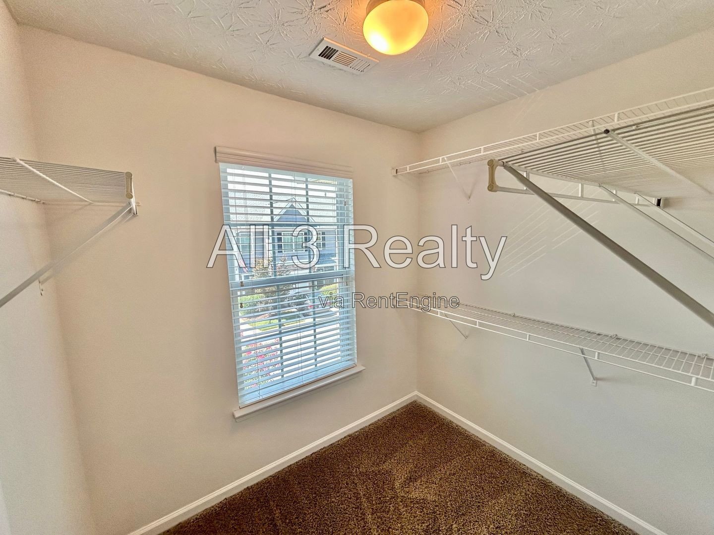 Great Location, Beautiful Townhome, 3-bedroom, 2.5-bath townhome in Flowery Branch, GA property image