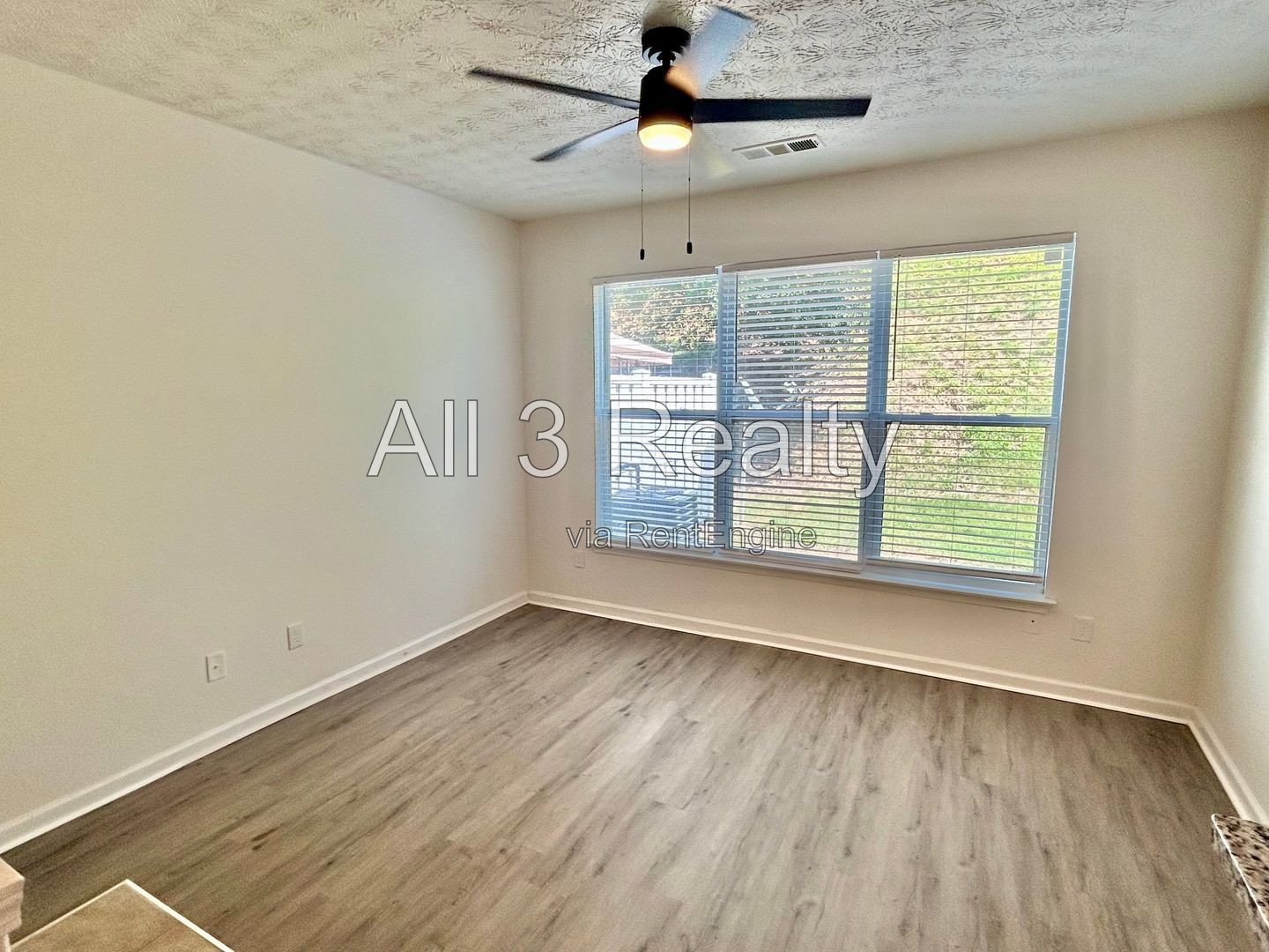 Great Location, Beautiful Townhome, 3-bedroom, 2.5-bath townhome in Flowery Branch, GA property image