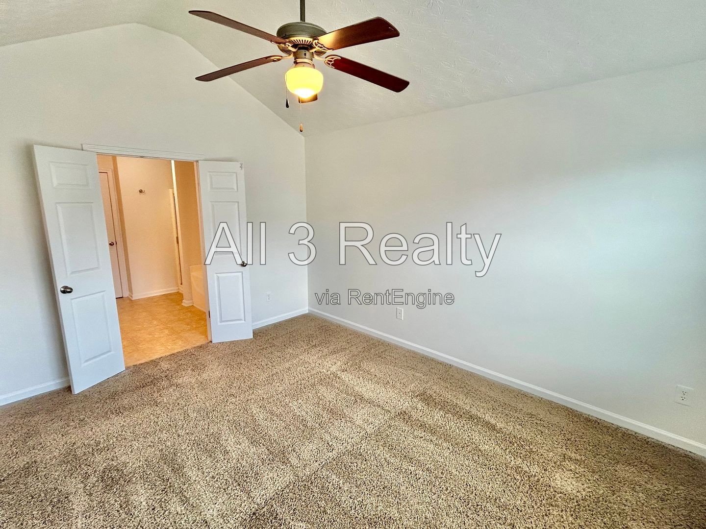 Great Location, Beautiful Townhome, 3-bedroom, 2.5-bath townhome in Flowery Branch, GA property image