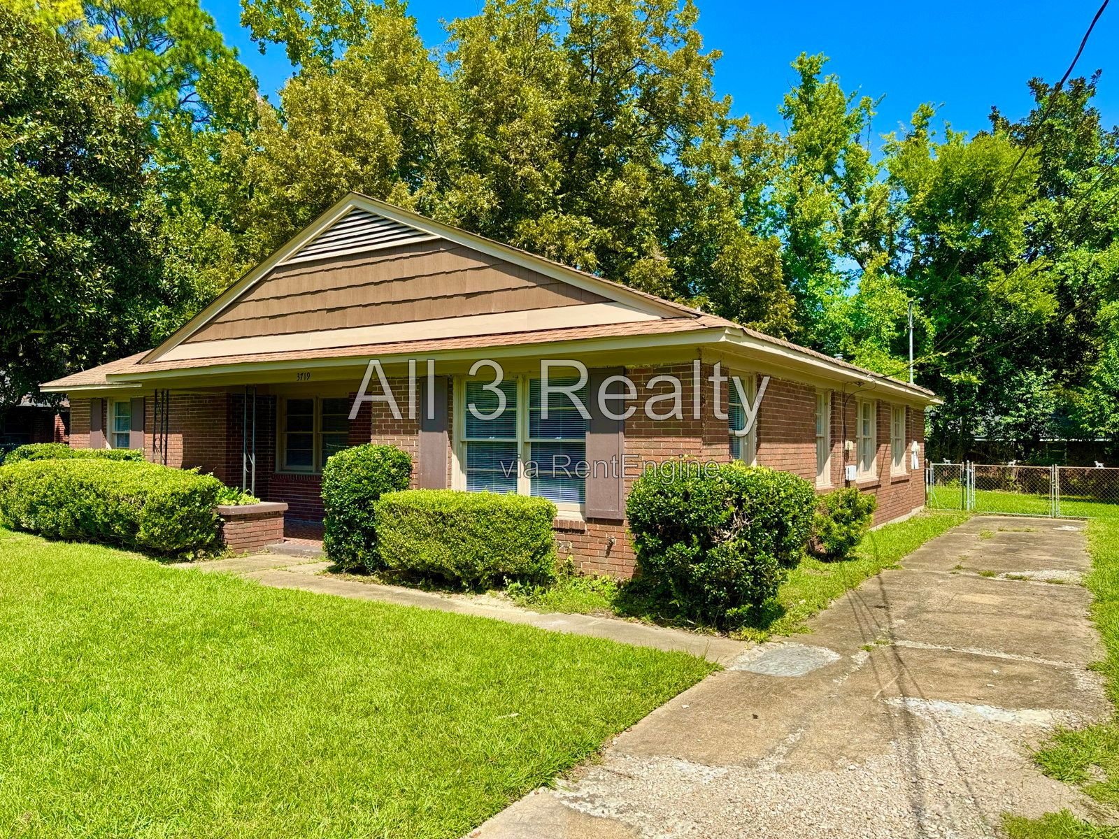 Brick Beauty! 3 Bedroom / 2 Bathroom Home Available in Montgomery! property image