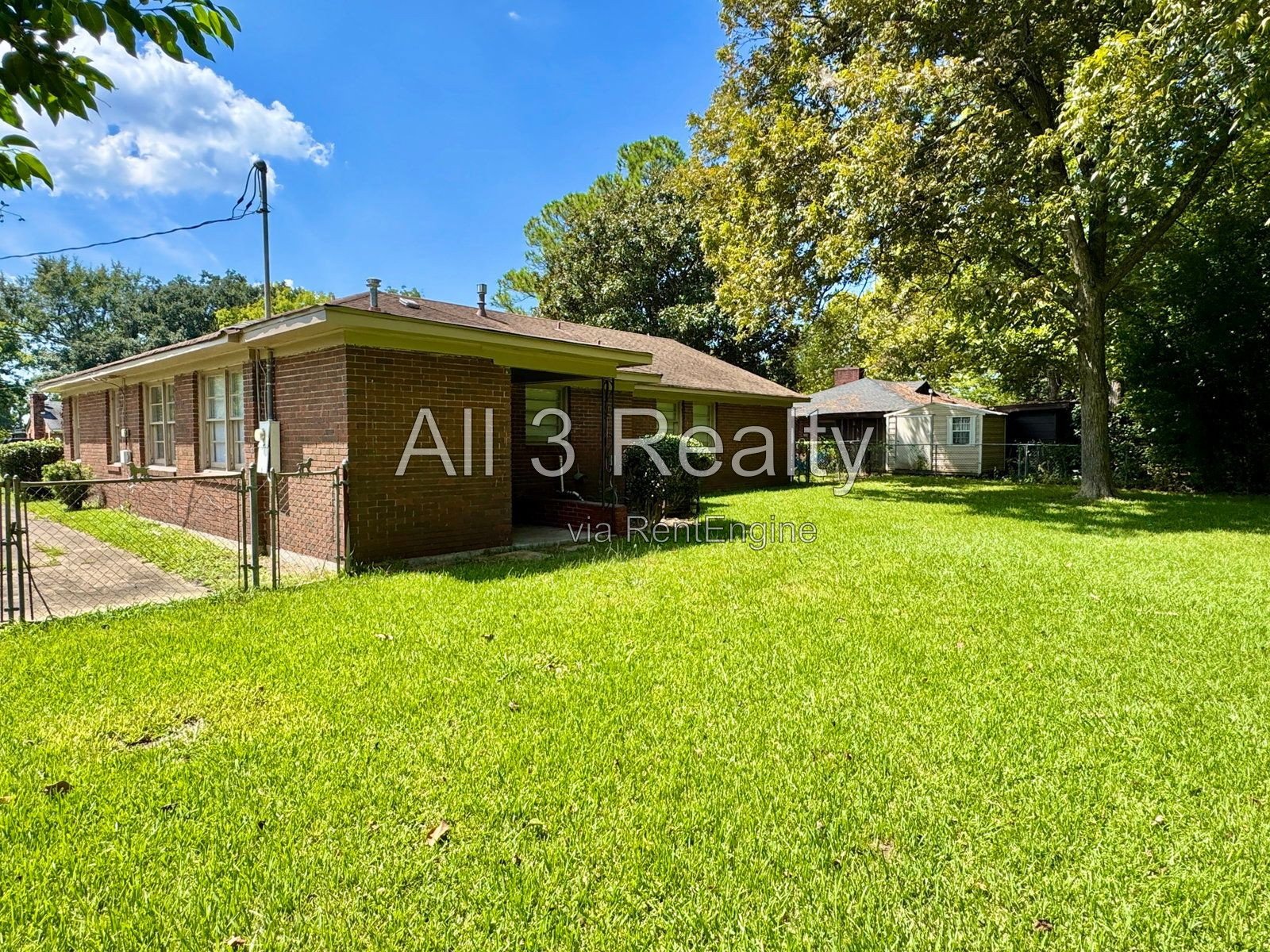Brick Beauty! 3 Bedroom / 2 Bathroom Home Available in Montgomery! property image