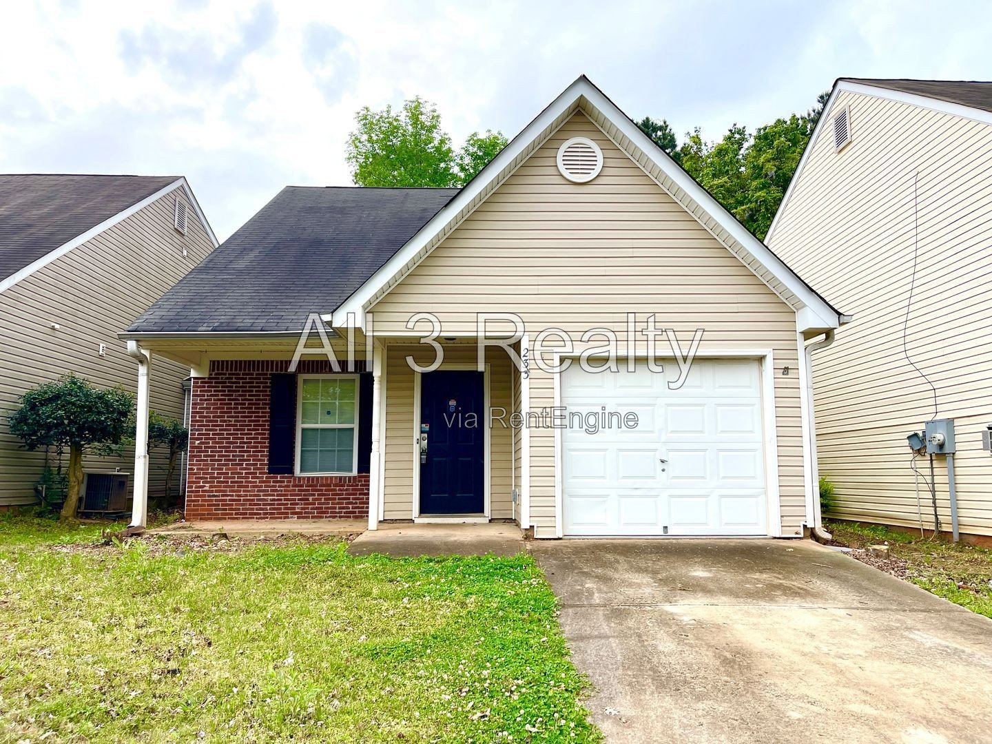 Charming 3-bedroom, 2.5-bath home in McDonough, GA featuring comfortable carpeted living spaces and ceiling fans throughout. property image