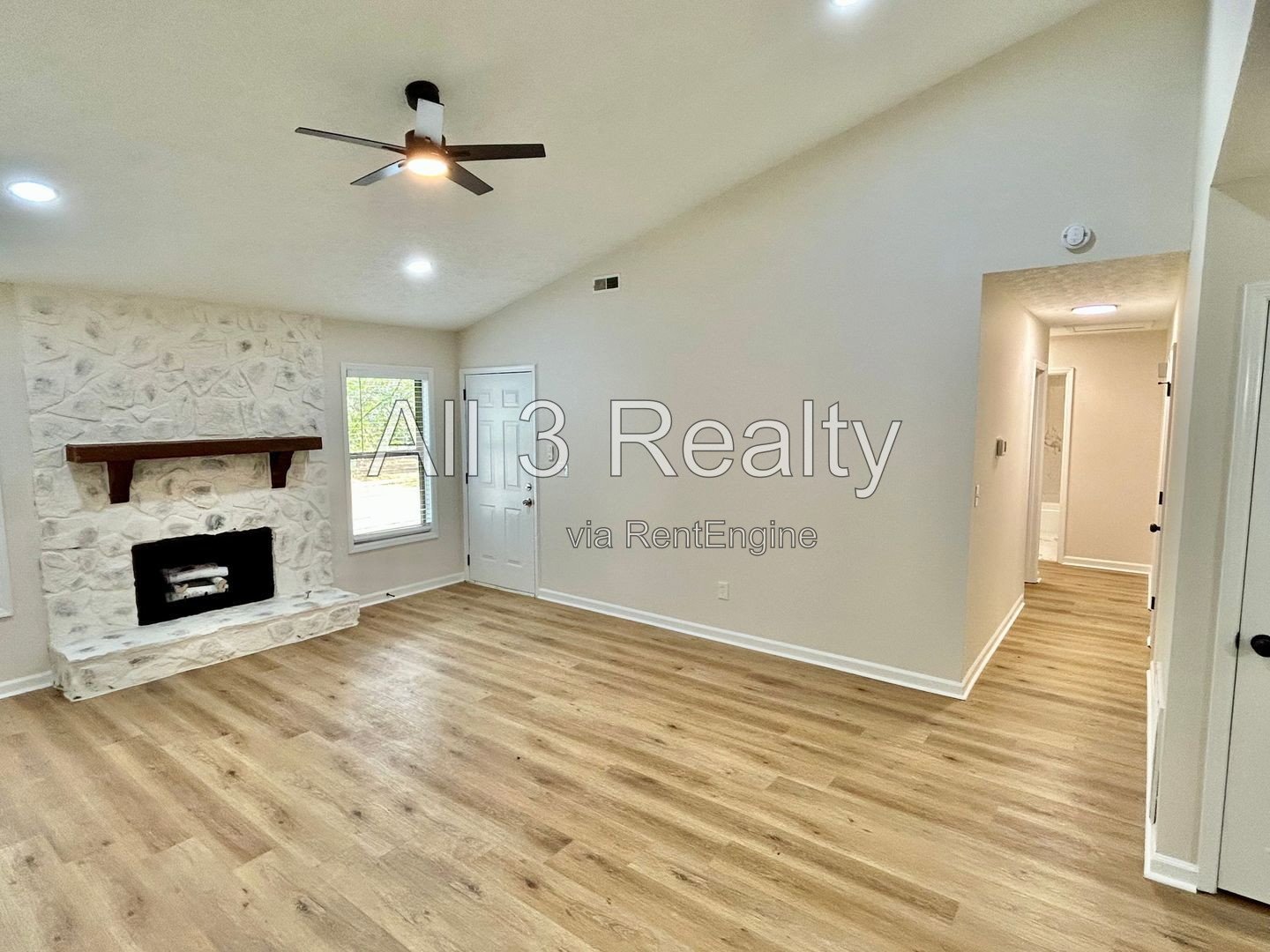 Discover this renovated 3-bedroom, 2-bath home in Fayetteville, GA. The interior features a cozy fireplace and ceiling fans throughout for added comfort. property image