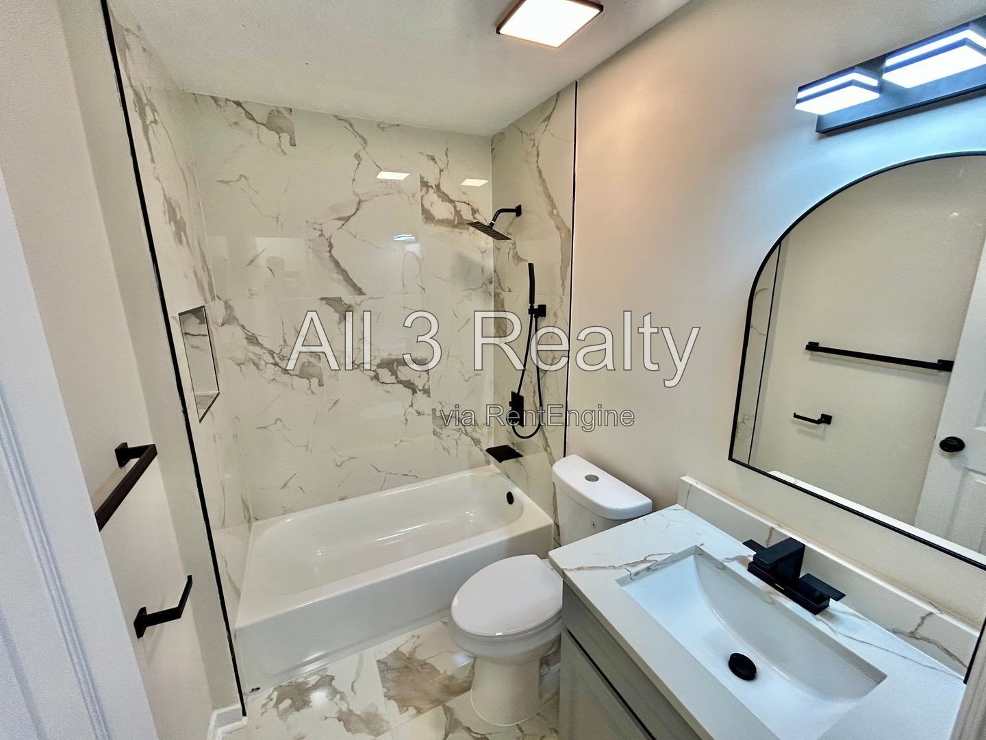 Discover this renovated 3-bedroom, 2-bath home in Fayetteville, GA. The interior features a cozy fireplace and ceiling fans throughout for added comfort. property image