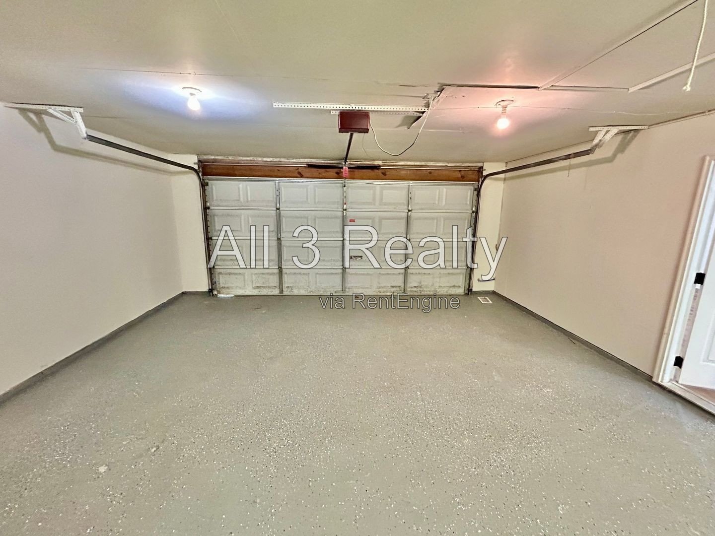 Discover this renovated 3-bedroom, 2-bath home in Fayetteville, GA. The interior features a cozy fireplace and ceiling fans throughout for added comfort. property image