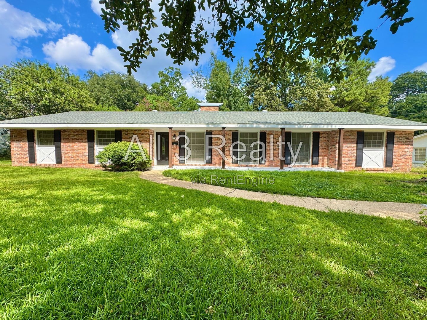 Impressive 4-Bedroom Home with 3.5 Baths property image