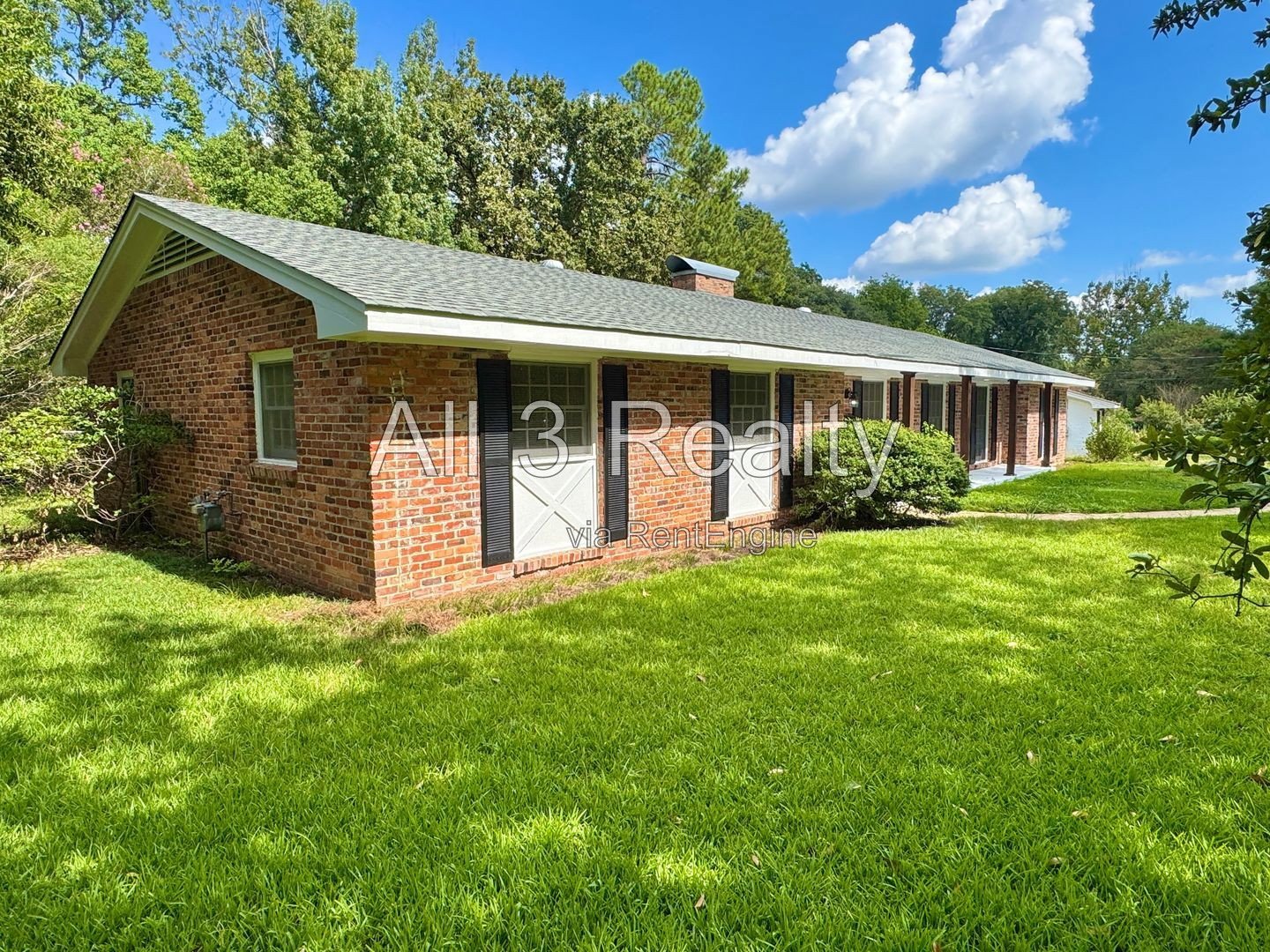 Impressive 4-Bedroom Home with 3.5 Baths property image