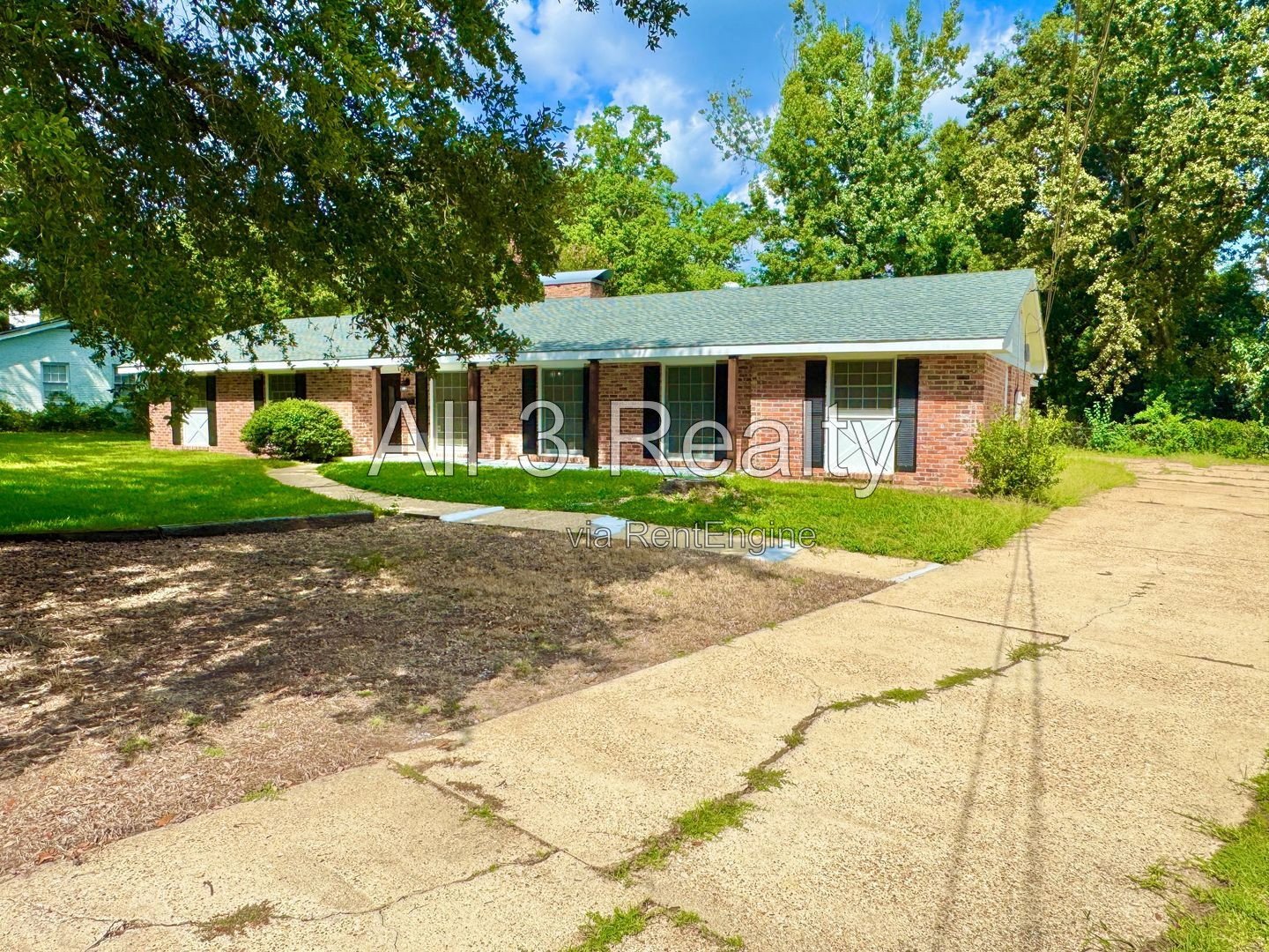Impressive 4-Bedroom Home with 3.5 Baths property image