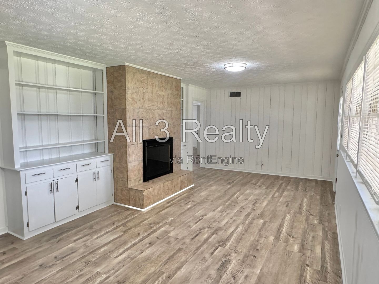 Impressive 4-Bedroom Home with 3.5 Baths property image