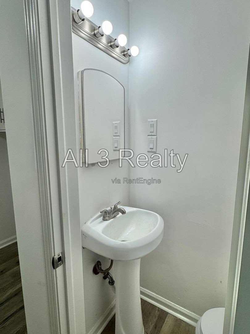 Impressive 4-Bedroom Home with 3.5 Baths property image