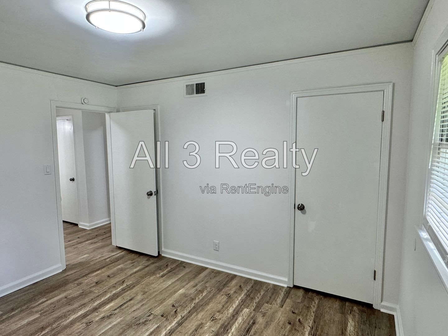Impressive 4-Bedroom Home with 3.5 Baths property image