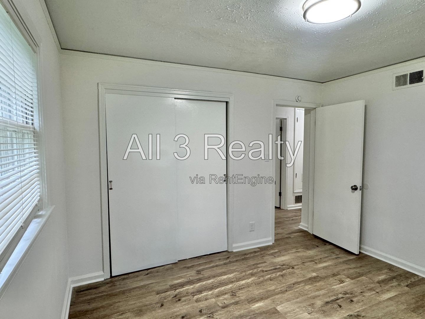 Impressive 4-Bedroom Home with 3.5 Baths property image