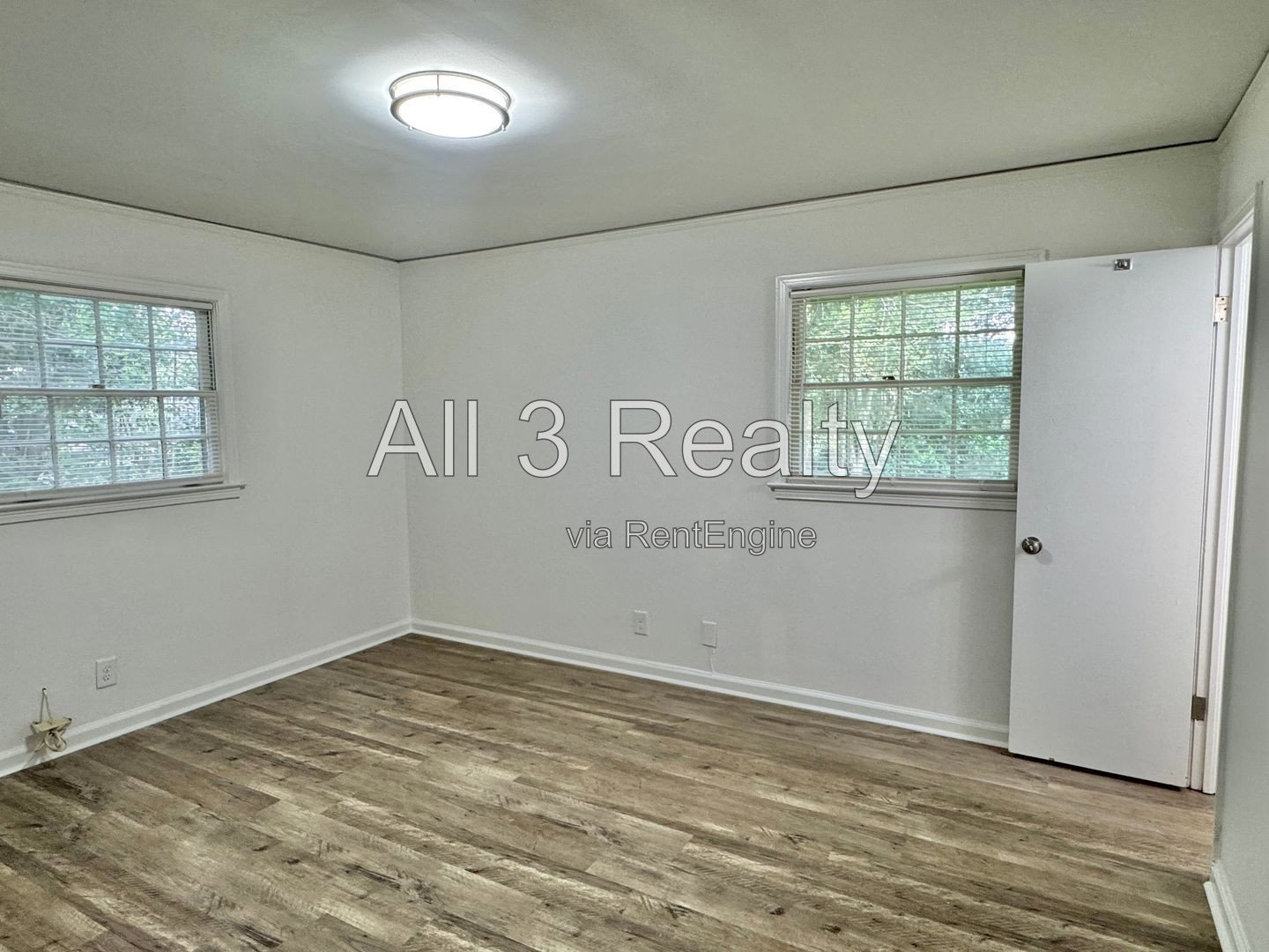 Impressive 4-Bedroom Home with 3.5 Baths property image