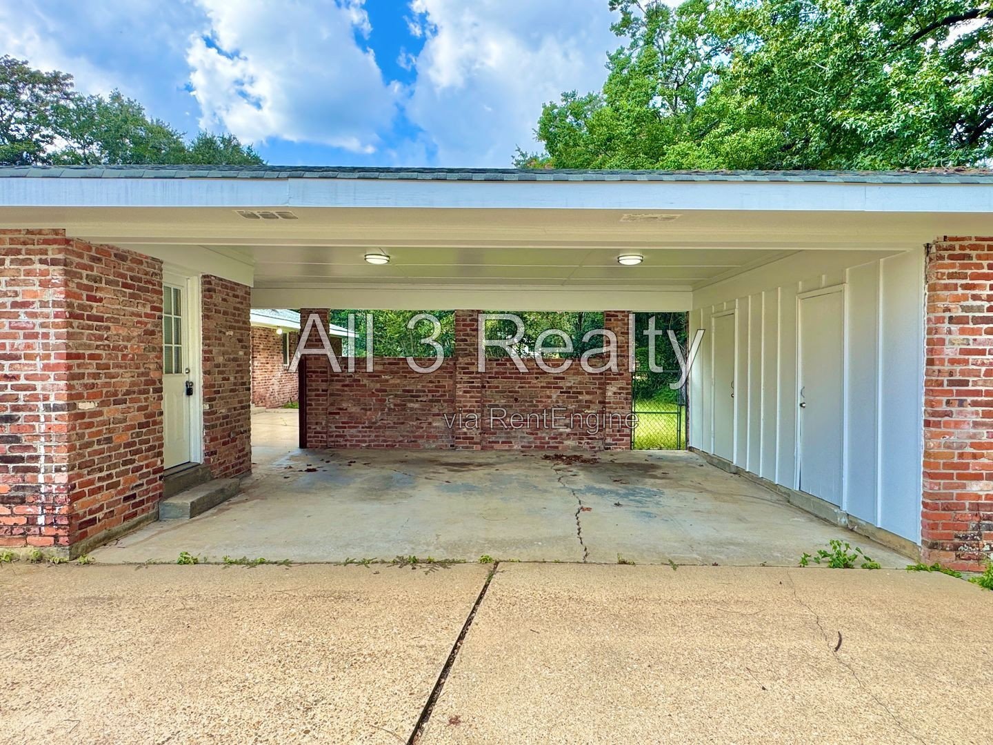 Impressive 4-Bedroom Home with 3.5 Baths property image
