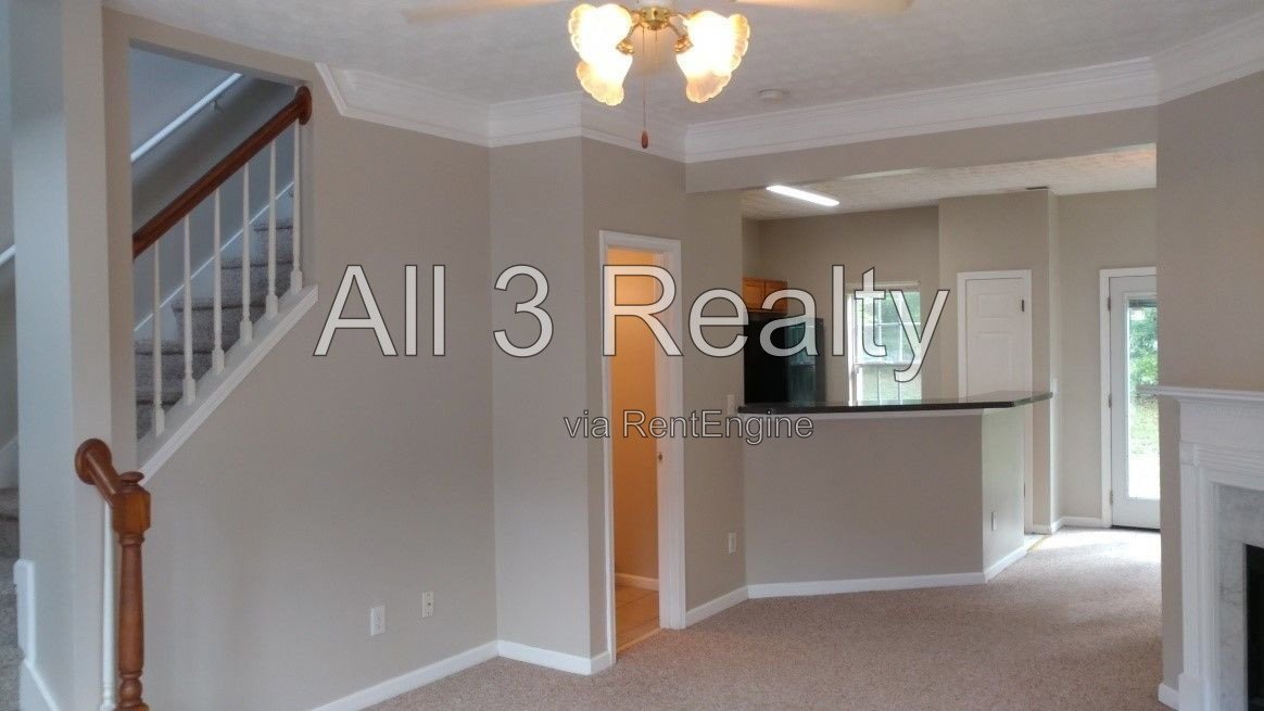 Fantastic & Cozy 2 Bedroom / 2 Bathroom Townhome in College Park! property image
