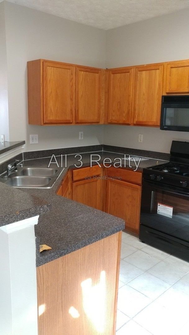 Fantastic & Cozy 2 Bedroom / 2 Bathroom Townhome in College Park! property image