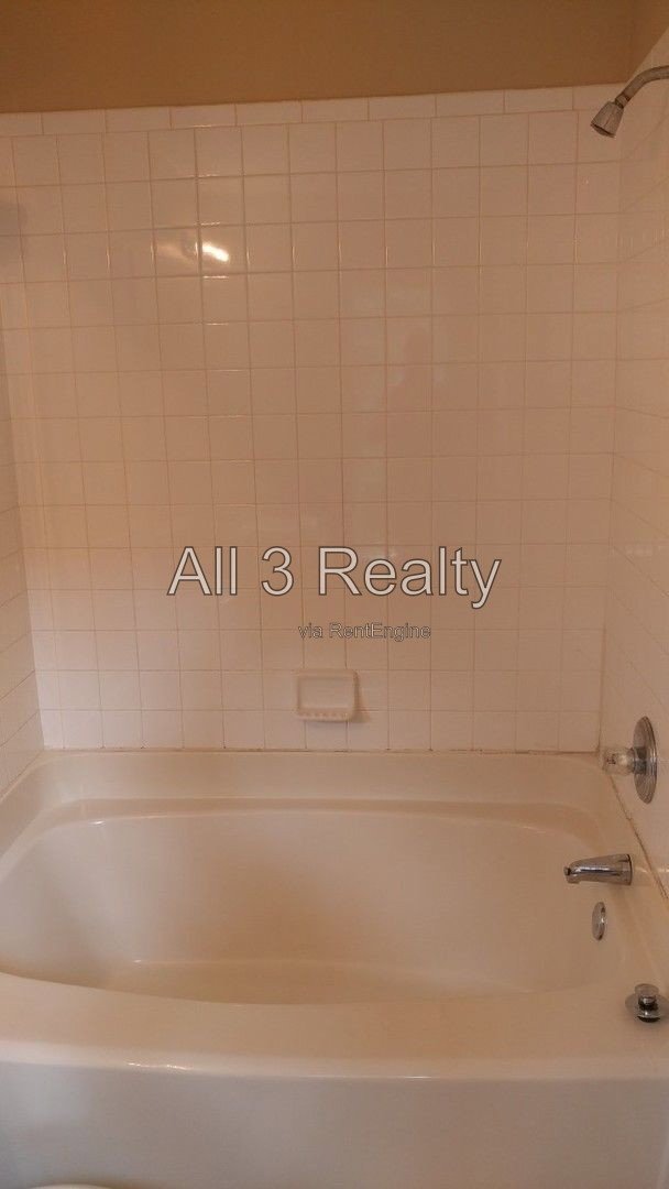 Fantastic & Cozy 2 Bedroom / 2 Bathroom Townhome in College Park! property image