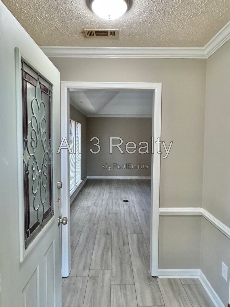 Charming Courtyard-3 Bedroom property image