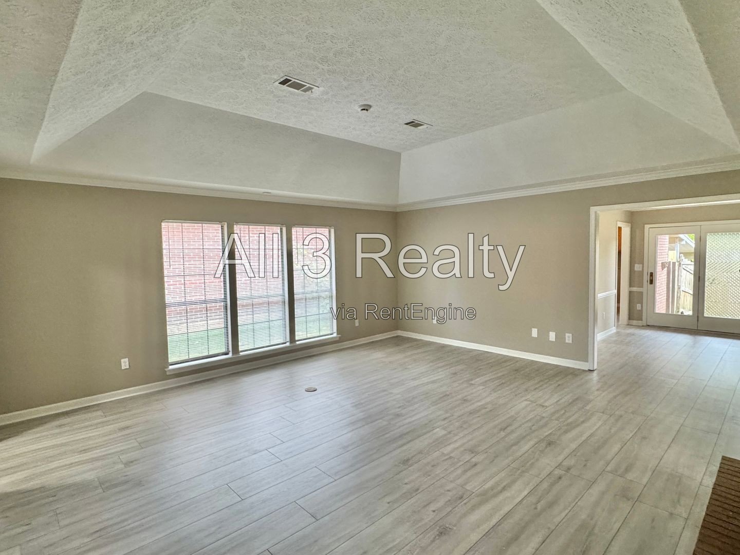 Charming Courtyard-3 Bedroom property image