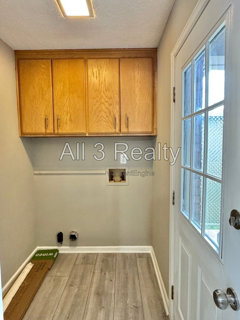 Charming Courtyard-3 Bedroom property image