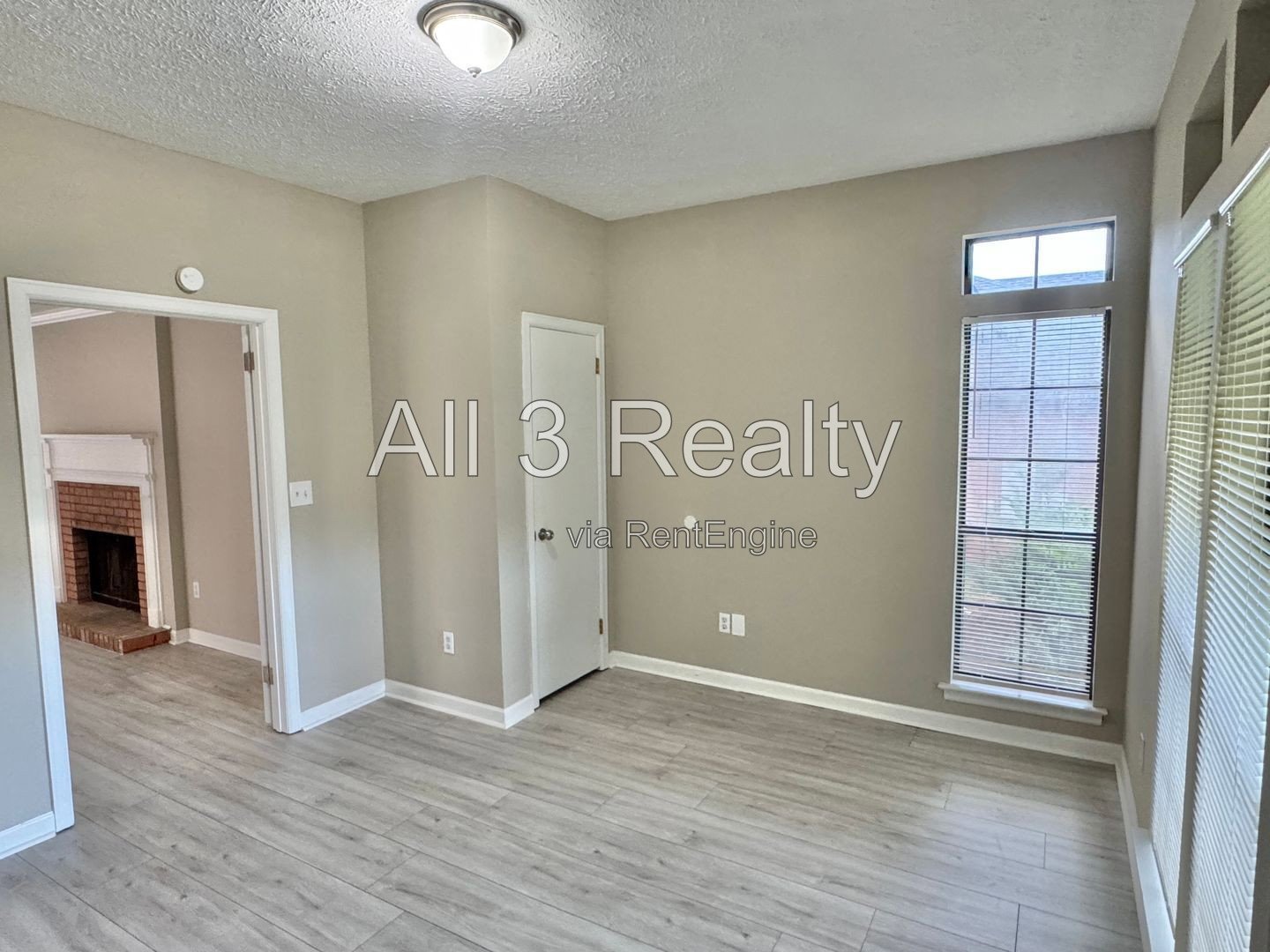 Charming Courtyard-3 Bedroom property image