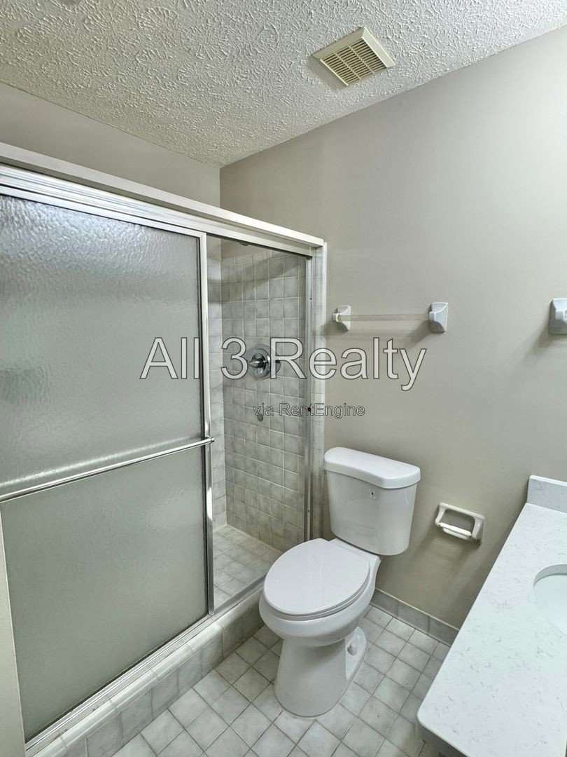 Charming Courtyard-3 Bedroom property image