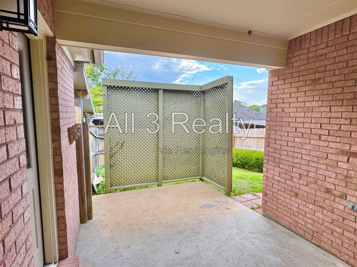 Charming Courtyard-3 Bedroom property image
