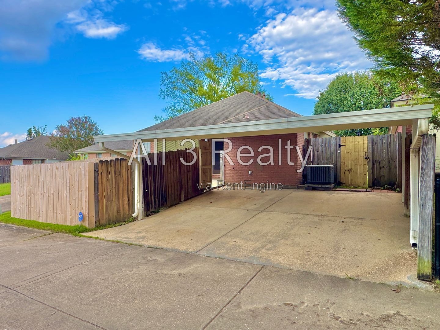 Charming Courtyard-3 Bedroom property image