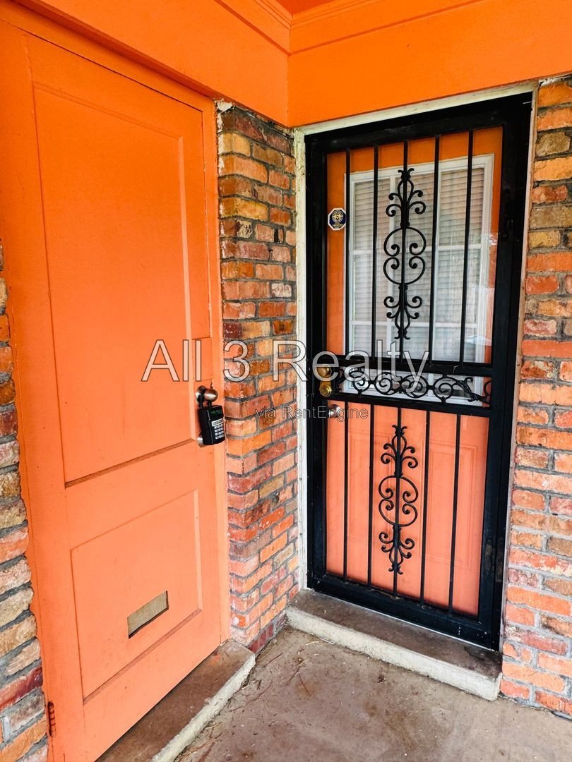 3-Bedroom -Bright, Charming, and Move-In Ready! property image