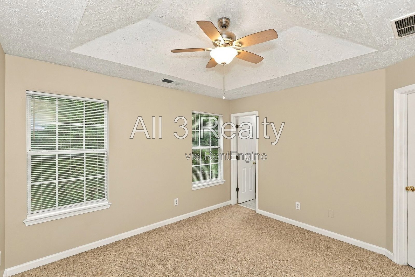 Fantastic & Cozy 2 Bedroom / 2 Bathroom Townhome in College Park! property image