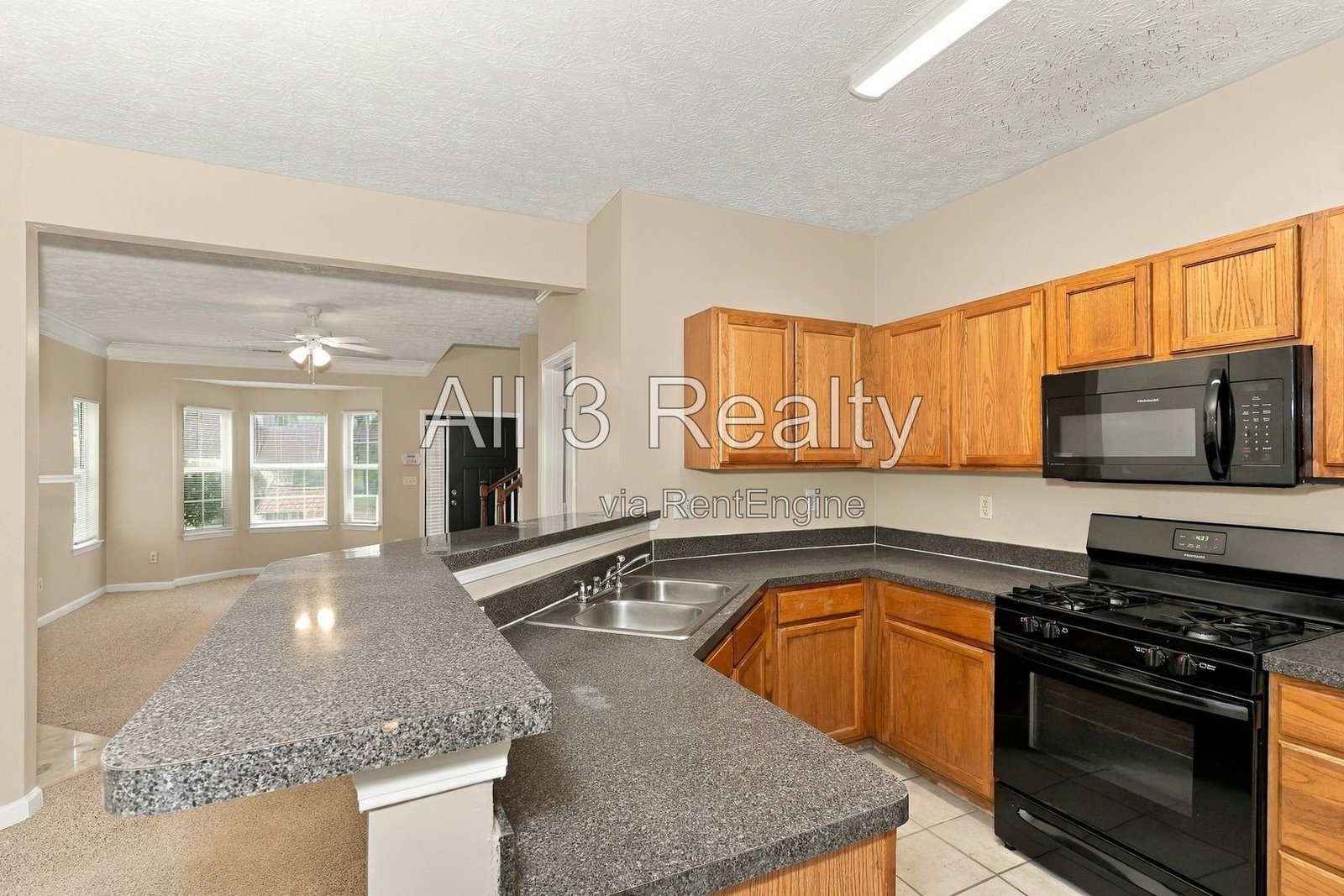Fantastic & Cozy 2 Bedroom / 2 Bathroom Townhome in College Park! property image