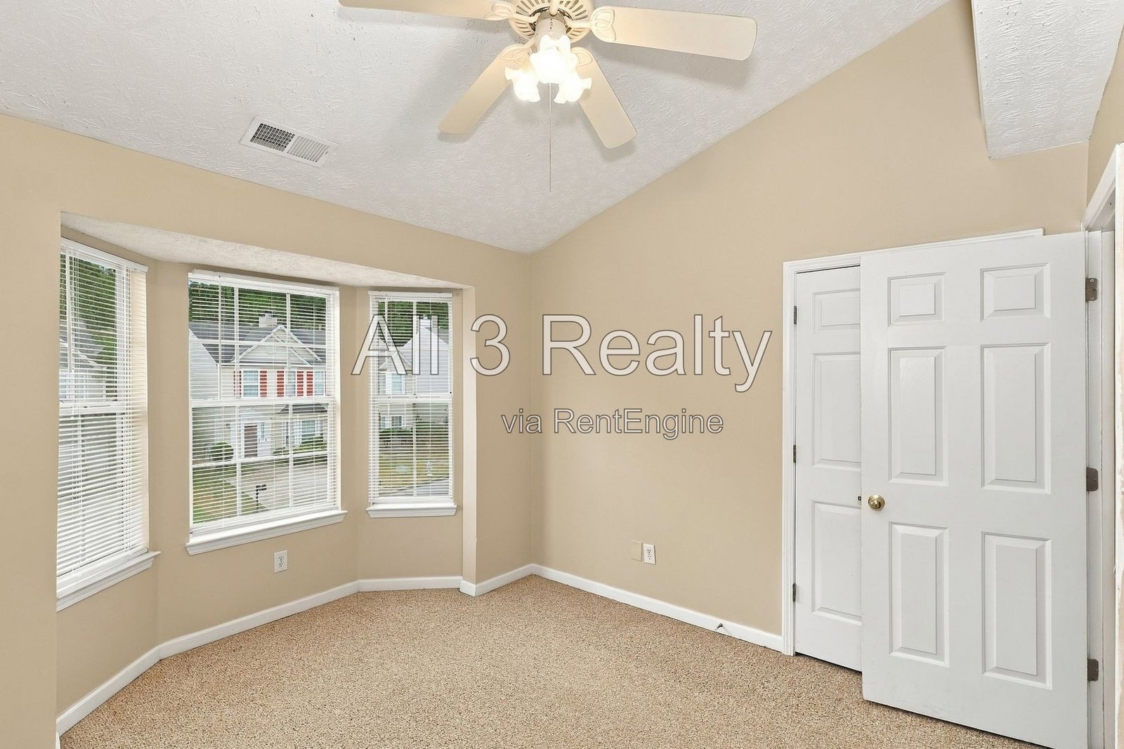 Fantastic & Cozy 2 Bedroom / 2 Bathroom Townhome in College Park! property image
