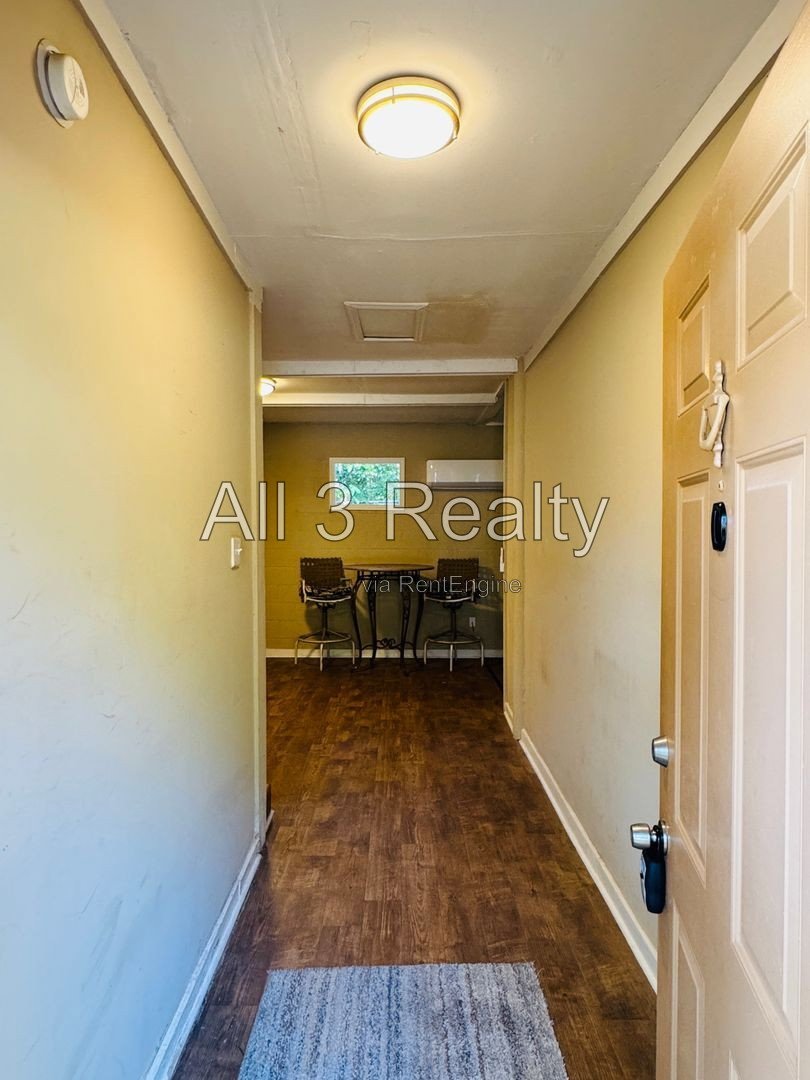End Unit - Perfect 1 Bedroom property image