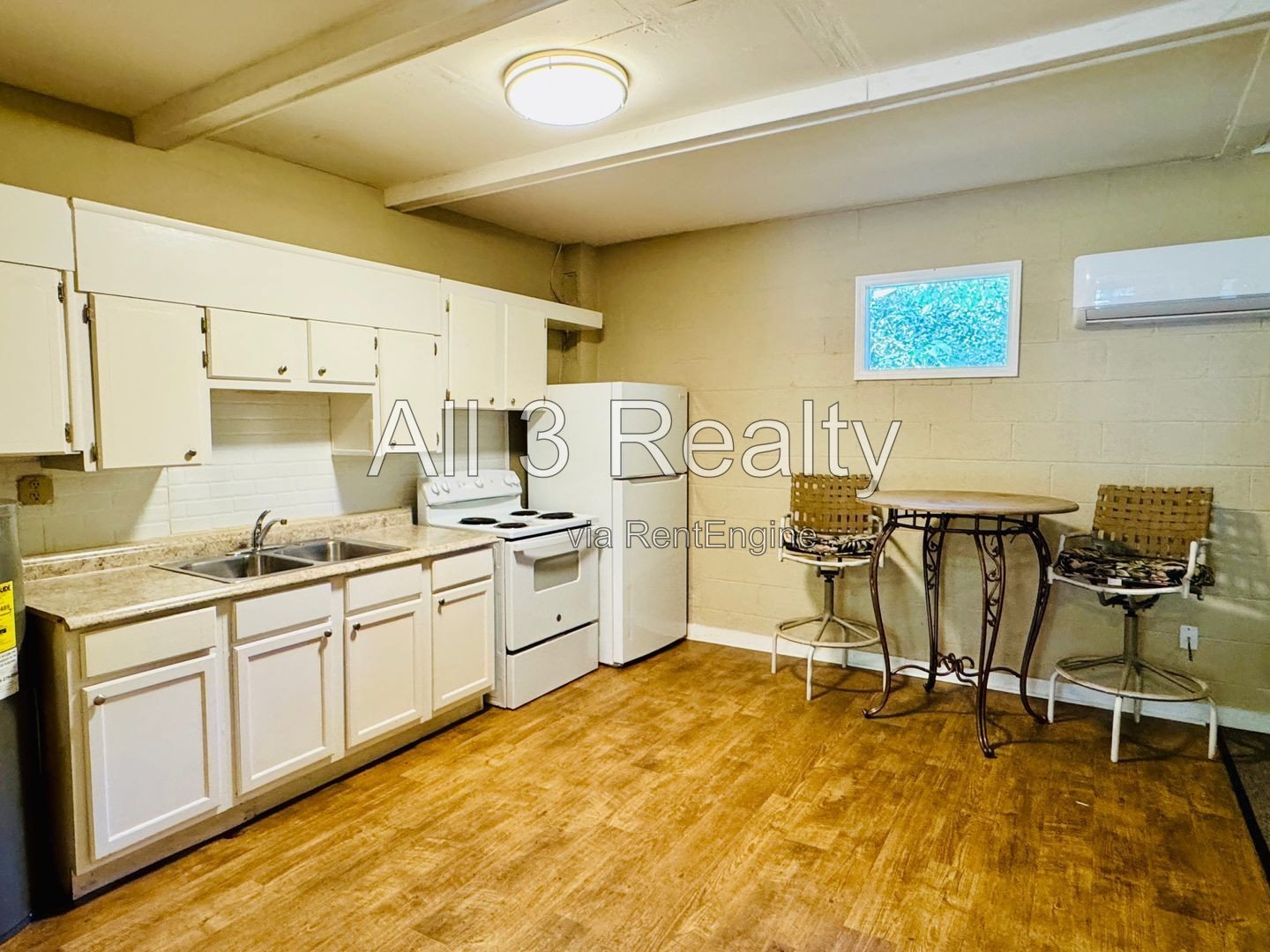 End Unit - Perfect 1 Bedroom property image