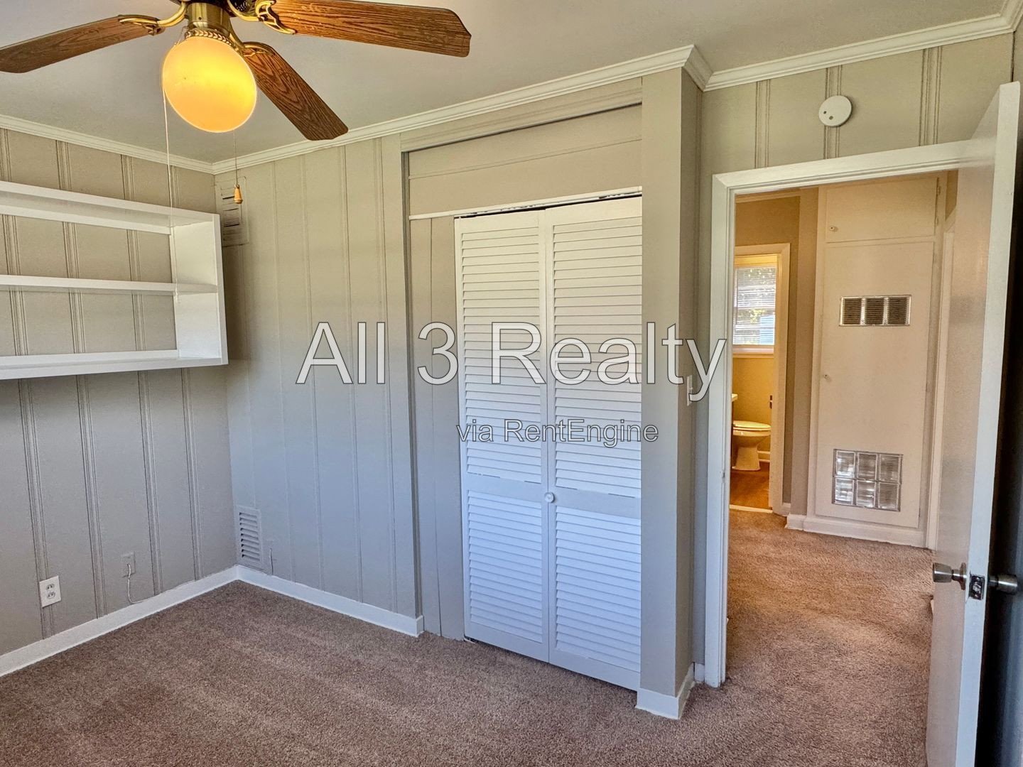 It's the RIGHT Move with this Cute 3 Bedroom / 1 Bath property image