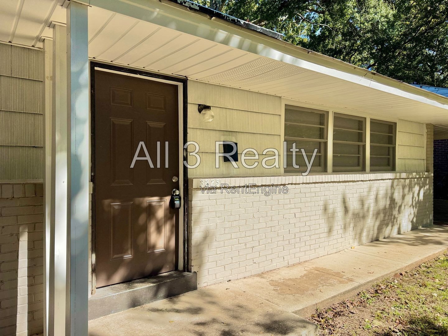 3 Bedroom in Forest Hills ! property image