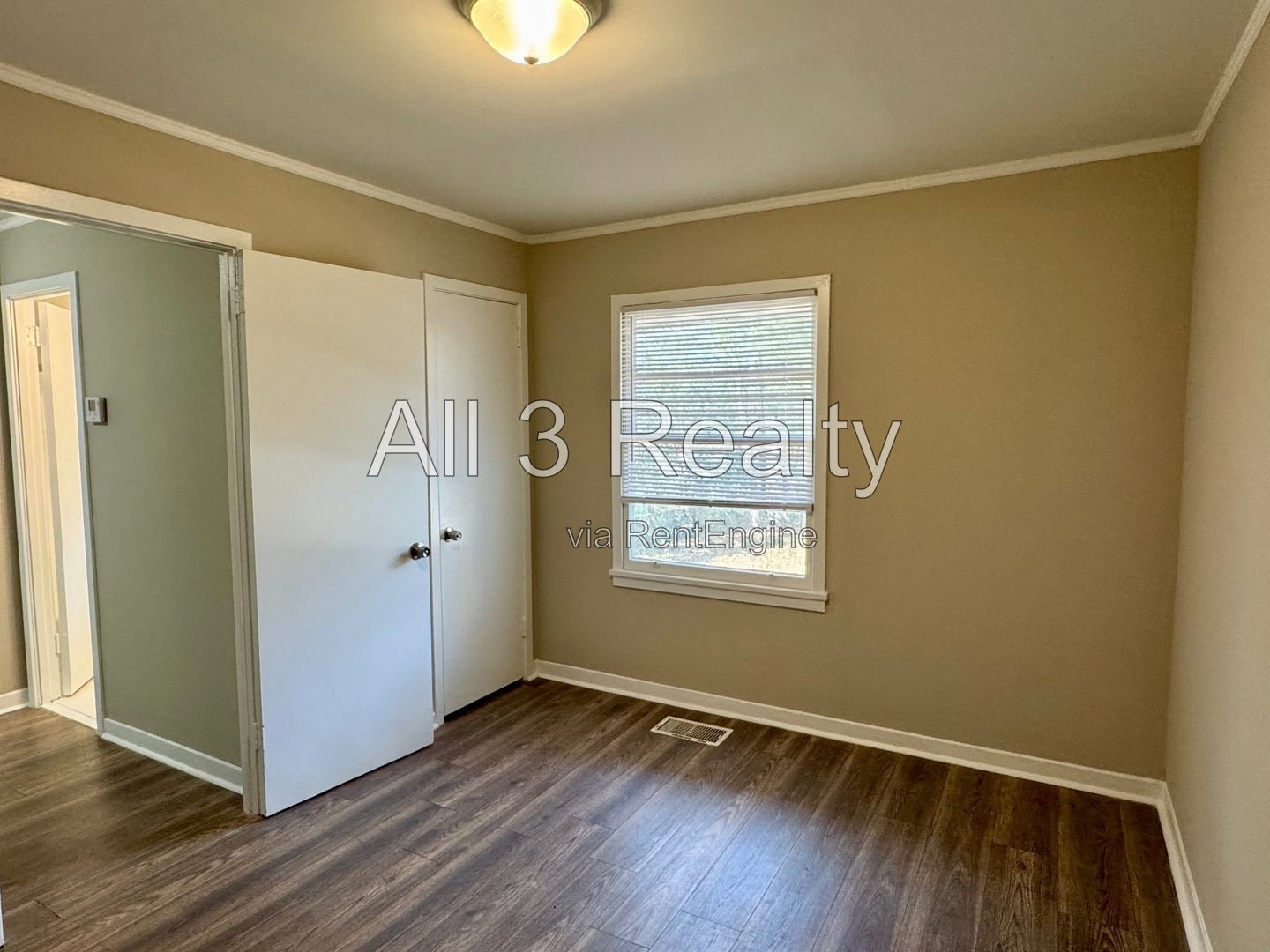 3 Bedroom in Forest Hills ! property image